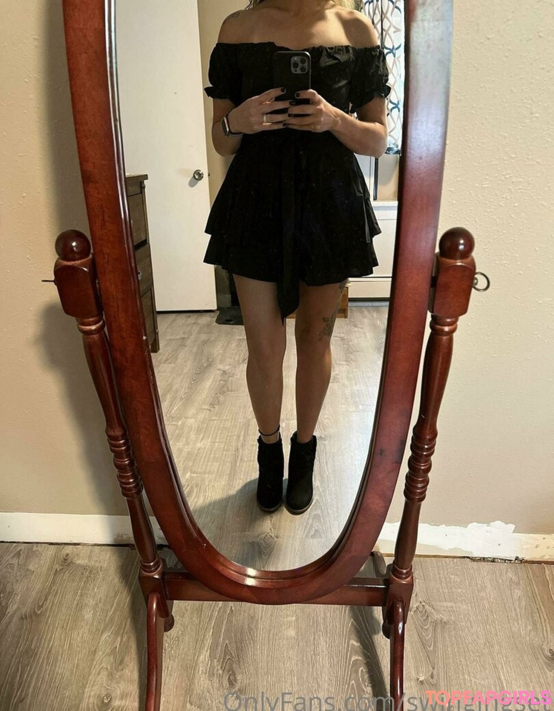 Foto desnuda filtrada de OnlyFans de Swingingset #76 Foto desnuda filtrada de OnlyFans de Swingingset #76