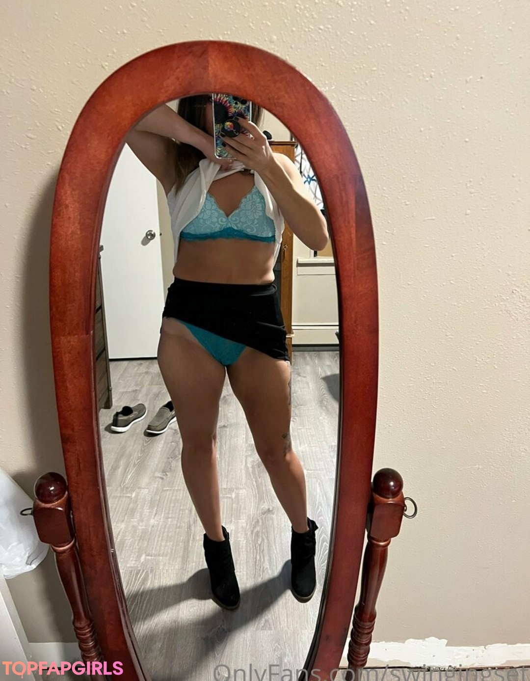 Foto desnuda filtrada de OnlyFans de Swingingset #81 Foto desnuda filtrada de OnlyFans de Swingingset #81