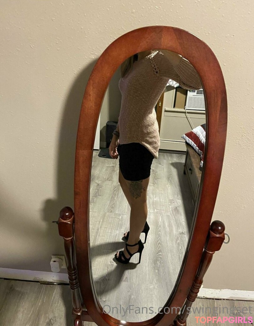 Foto desnuda filtrada de OnlyFans de Swingingset #83 Foto desnuda filtrada de OnlyFans de Swingingset #83
