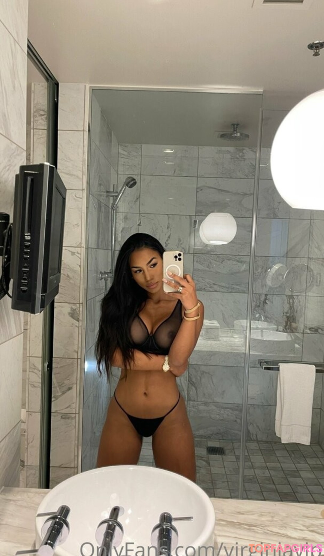 Foto desnuda filtrada de OnlyFans de Virginasanhousefree #35 Foto desnuda filtrada de OnlyFans de Virginasanhousefree #35