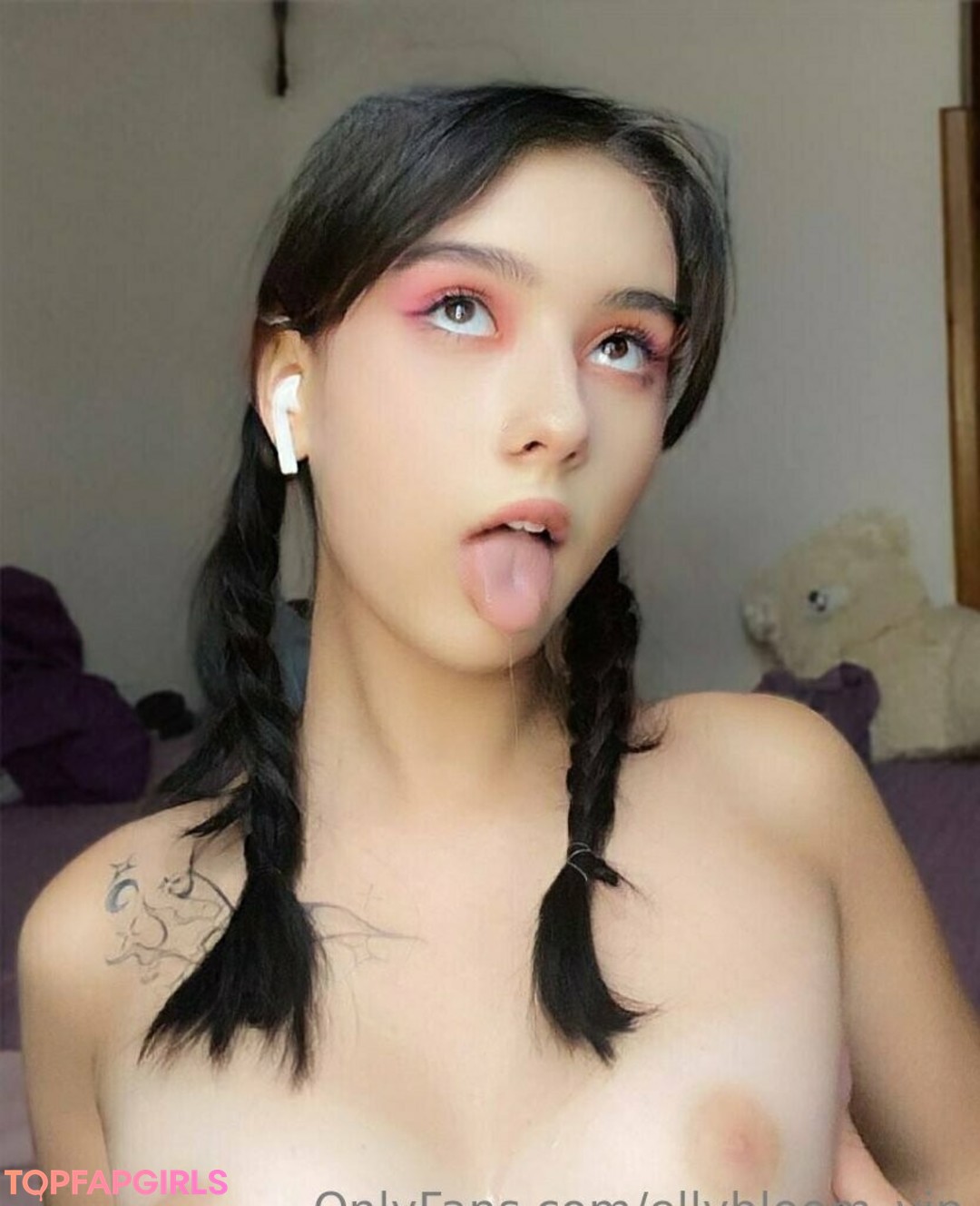 Foto desnuda filtrada de OnlyFans de Ellybloomvip #112 Foto desnuda filtrada de OnlyFans de Ellybloomvip #112