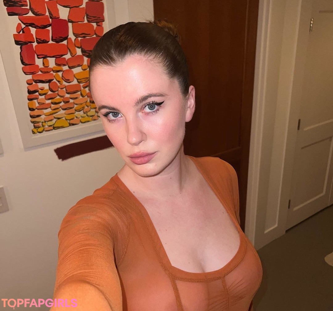 Foto desnuda filtrada de OnlyFans de Ireland Baldwin #49 Foto desnuda filtrada de OnlyFans de Ireland Baldwin #49