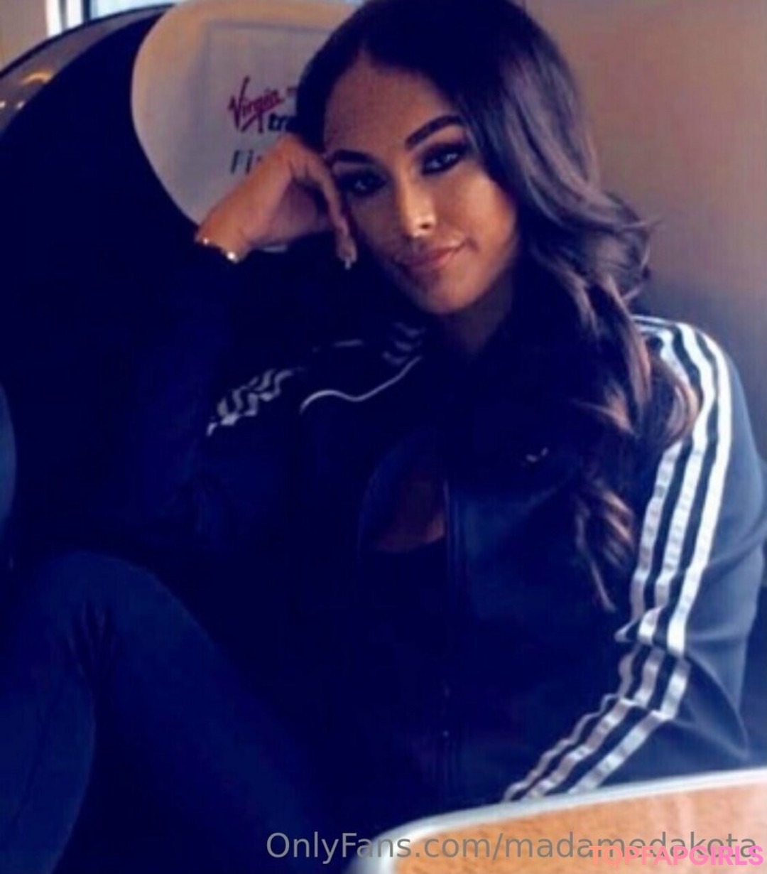 Foto desnuda filtrada de OnlyFans de Madamedakota #29 Foto desnuda filtrada de OnlyFans de Madamedakota #29