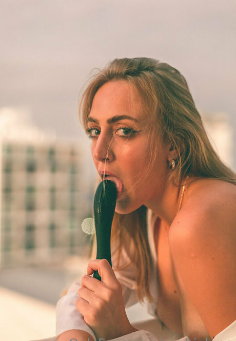 Foto desnuda filtrada de OnlyFans de Sophielune