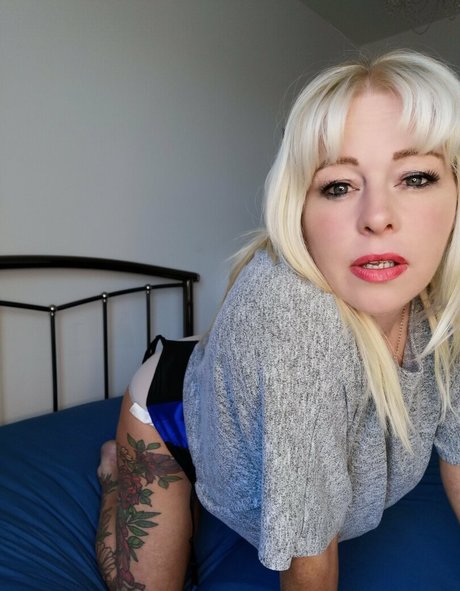Foto desnuda filtrada de OnlyFans de Mistressmother