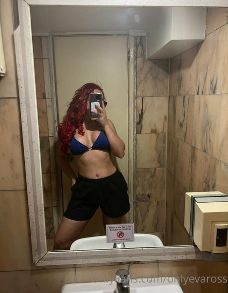 Foto desnuda filtrada de OnlyFans de Yourfoxyladyy