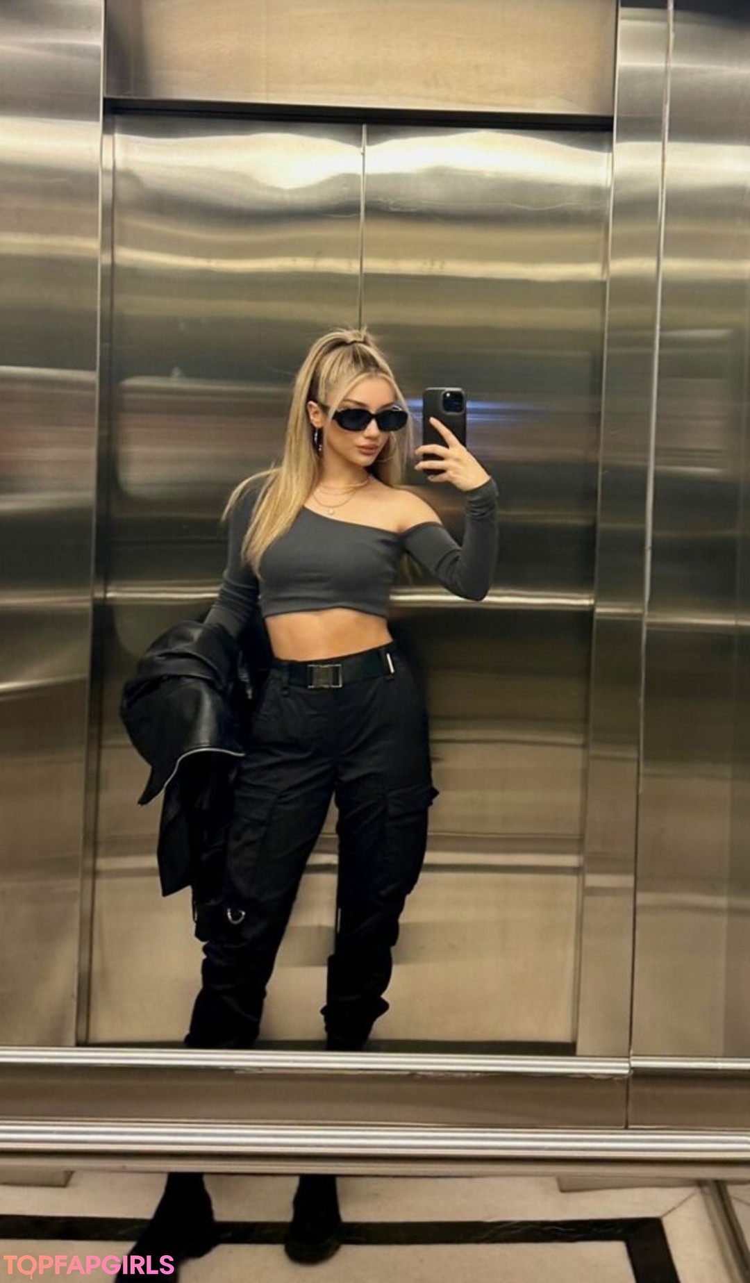 Foto desnuda filtrada de OnlyFans de Iremsukamber #27 Foto desnuda filtrada de OnlyFans de Iremsukamber #27