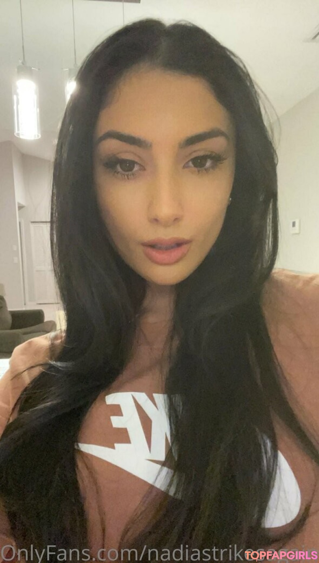 Foto desnuda filtrada de OnlyFans de Nadiastrikesagain #63 Foto desnuda filtrada de OnlyFans de Nadiastrikesagain #63