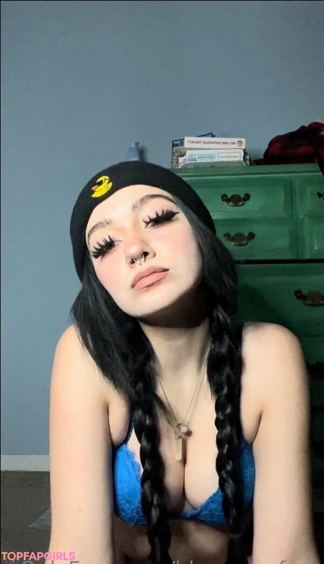 Foto desnuda filtrada de OnlyFans de Blueemofree #30 Foto desnuda filtrada de OnlyFans de Blueemofree #30