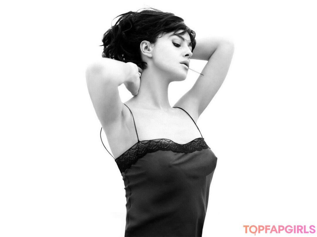 Foto desnuda filtrada de OnlyFans de Monica Bellucci #185 Foto desnuda filtrada de OnlyFans de Monica Bellucci #185