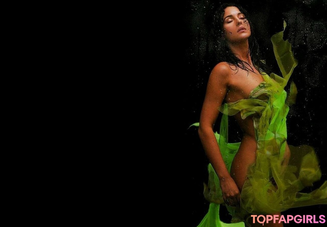 Foto desnuda filtrada de OnlyFans de Monica Bellucci #229 Foto desnuda filtrada de OnlyFans de Monica Bellucci #229