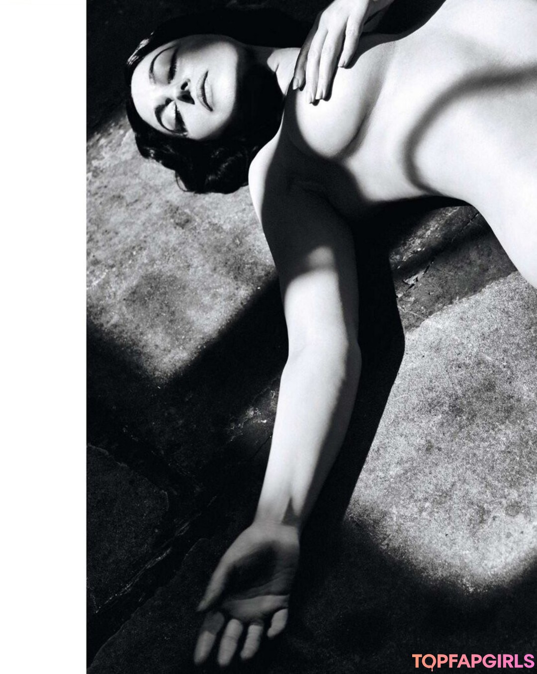 Foto desnuda filtrada de OnlyFans de Monica Bellucci #85 Foto desnuda filtrada de OnlyFans de Monica Bellucci #85