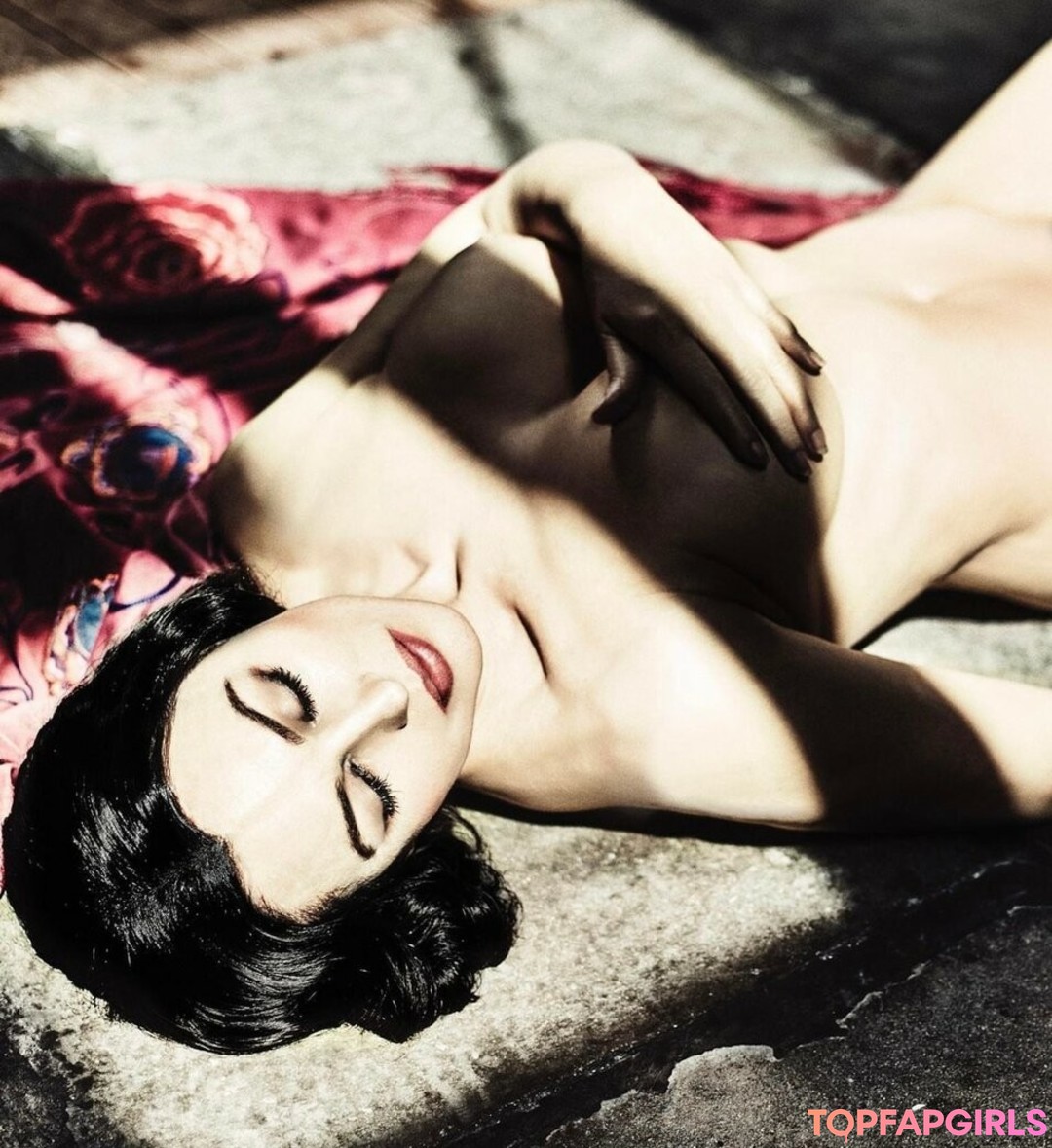 Foto desnuda filtrada de OnlyFans de Monica Bellucci #86 Foto desnuda filtrada de OnlyFans de Monica Bellucci #86