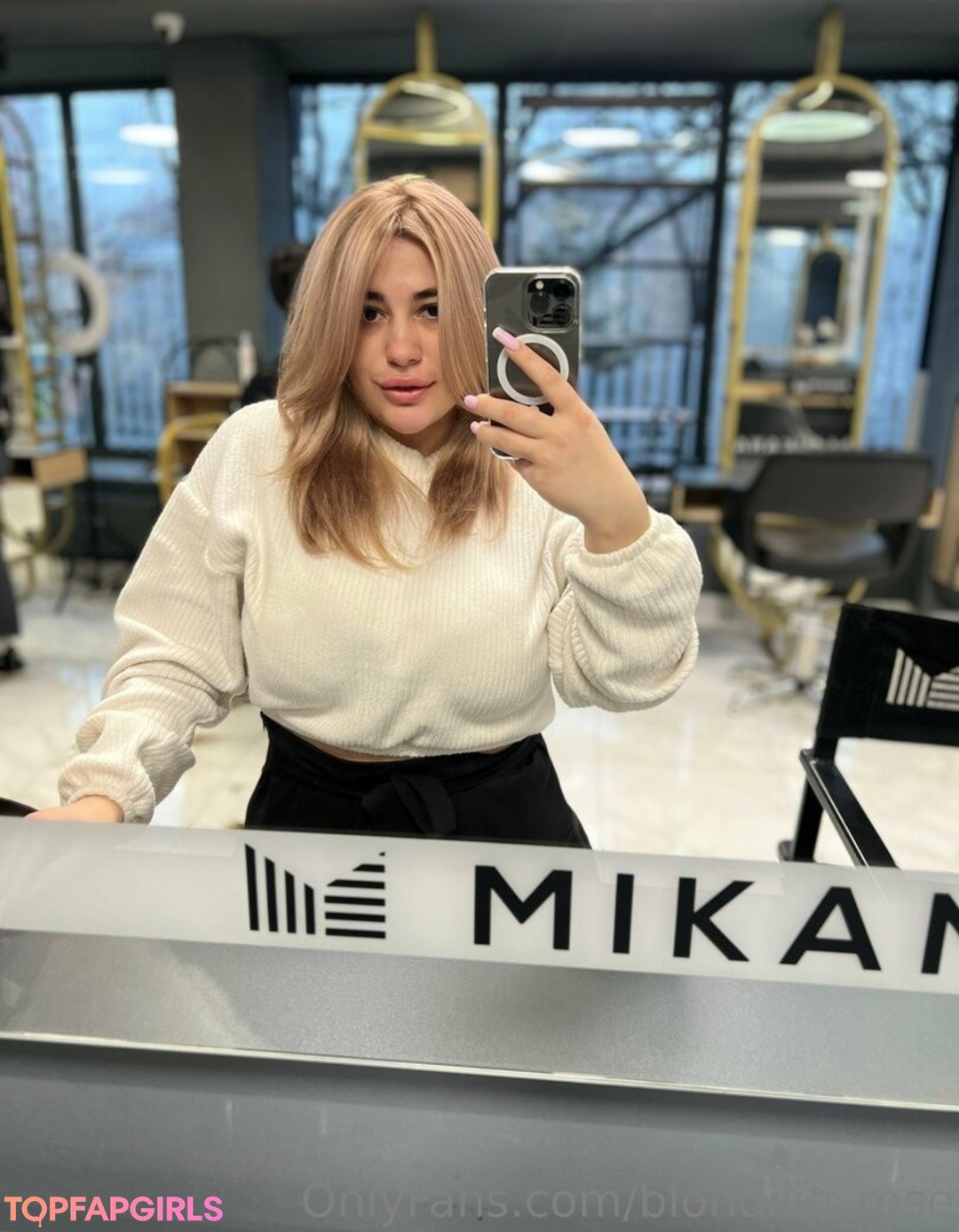 Foto desnuda filtrada de OnlyFans de Blondiiierose #194 Foto desnuda filtrada de OnlyFans de Blondiiierose #194