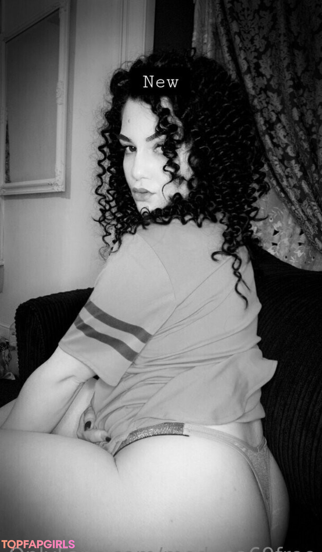 Foto desnuda filtrada de OnlyFans de Medeea69free #93 Foto desnuda filtrada de OnlyFans de Medeea69free #93