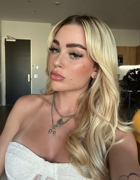 Foto desnuda filtrada de OnlyFans de Viperous