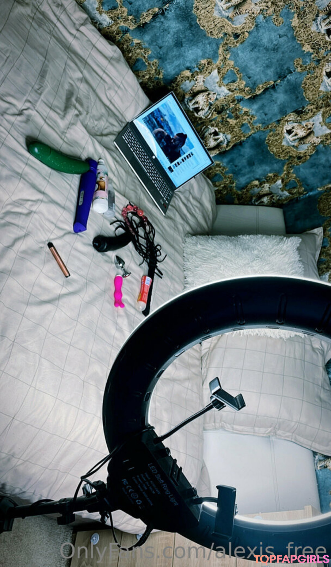 Foto desnuda filtrada de OnlyFans de Alexisfree #143 Foto desnuda filtrada de OnlyFans de Alexisfree #143