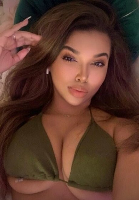 Foto desnuda filtrada de OnlyFans de Savii