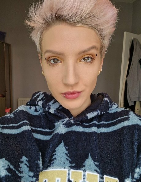 Who.on.earth.is.anna