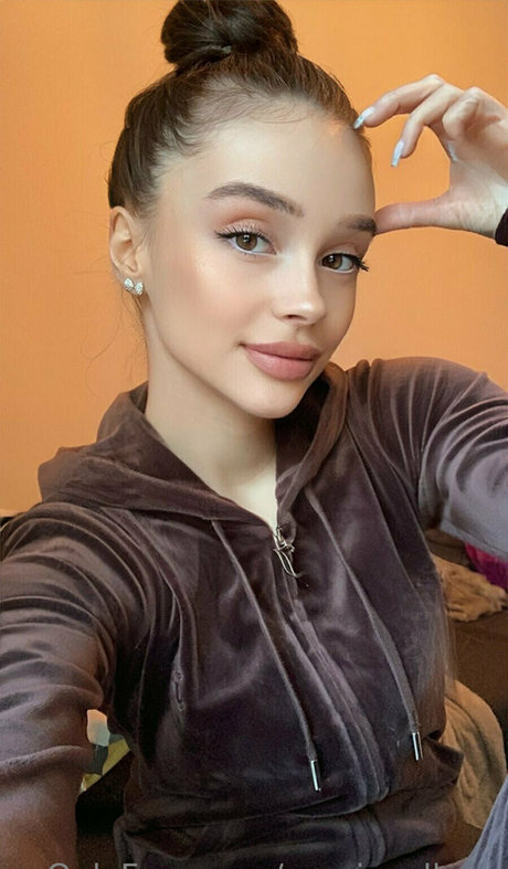 Foto desnuda filtrada de OnlyFans de Aryaincollege