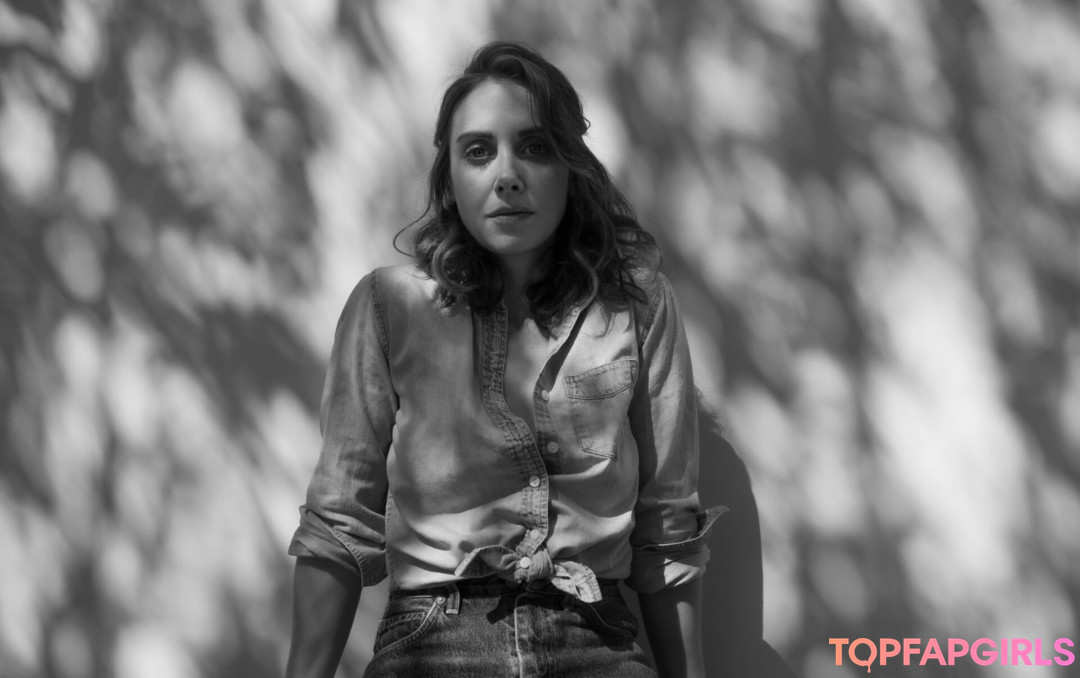 Foto desnuda filtrada de OnlyFans de Alison Brie #405 Foto desnuda filtrada de OnlyFans de Alison Brie #405