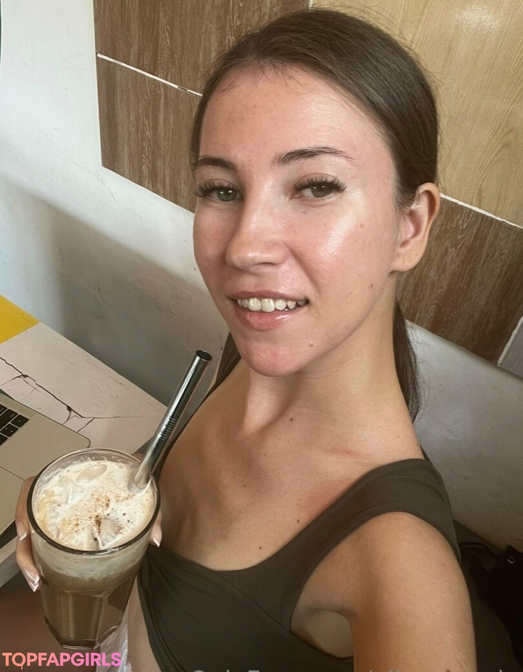 Foto desnuda filtrada de OnlyFans de Elinarevip #167 Foto desnuda filtrada de OnlyFans de Elinarevip #167