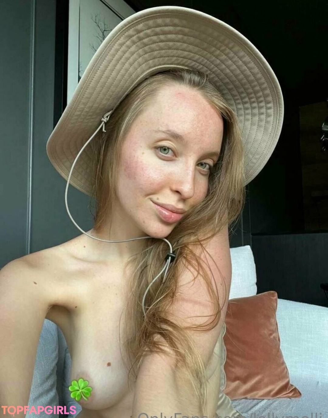 Foto desnuda filtrada de OnlyFans de Lollymolli #136 Foto desnuda filtrada de OnlyFans de Lollymolli #136