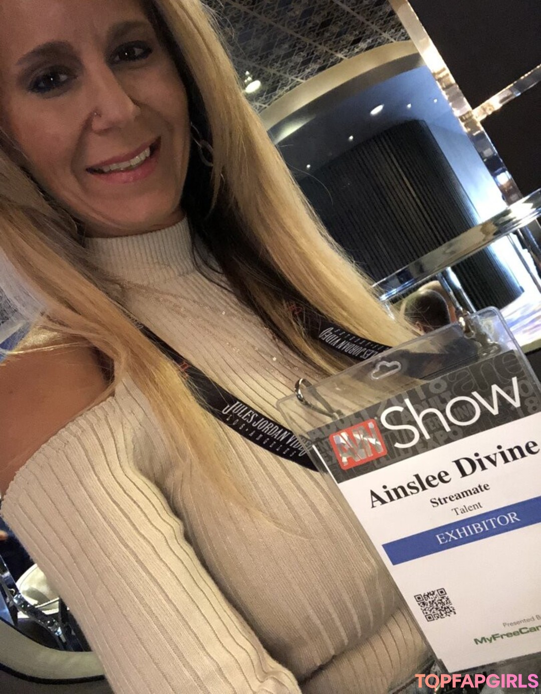 Foto desnuda filtrada de OnlyFans de Ainsleedivine #27 Foto desnuda filtrada de OnlyFans de Ainsleedivine #27
