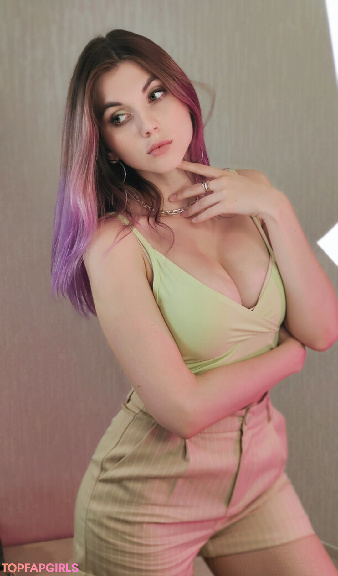 Foto desnuda filtrada de OnlyFans de Lipisinkaaa #204 Foto desnuda filtrada de OnlyFans de Lipisinkaaa #204