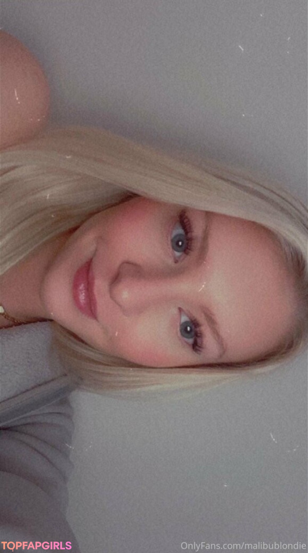 Foto desnuda filtrada de OnlyFans de Freshmanblondie18 #32 Foto desnuda filtrada de OnlyFans de Freshmanblondie18 #32