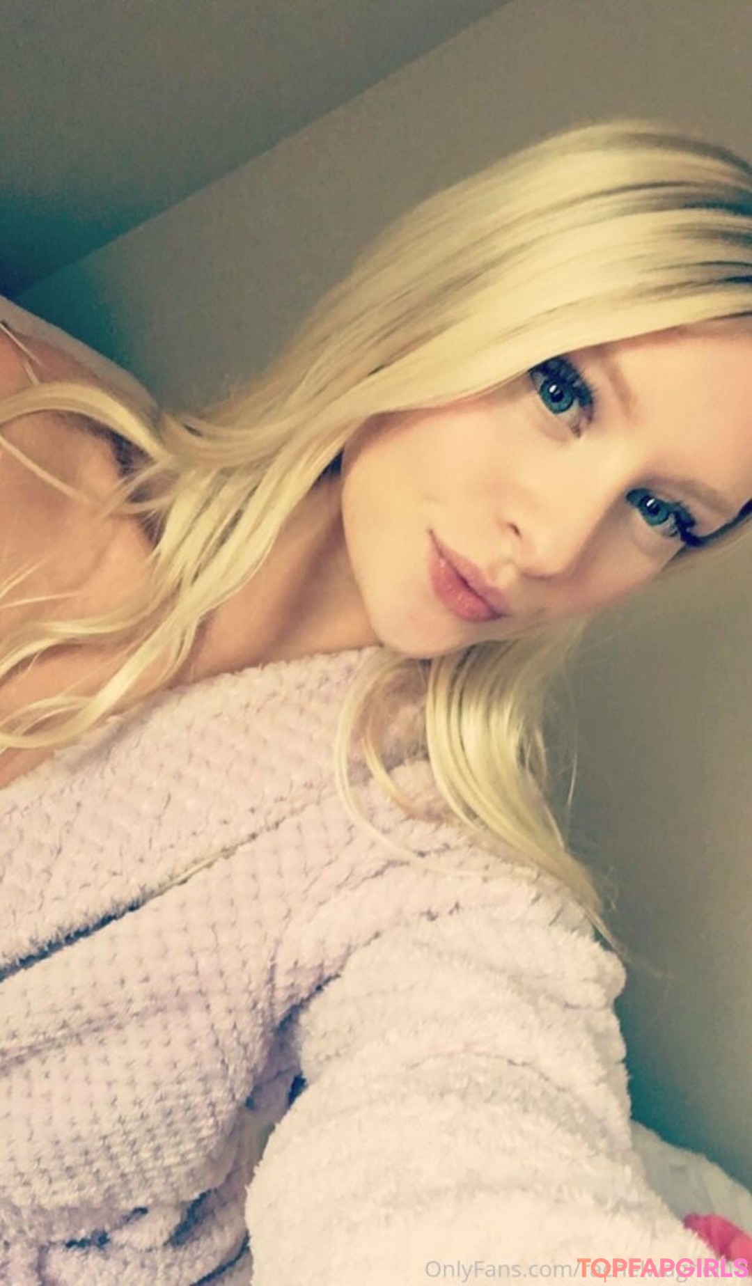 Foto desnuda filtrada de OnlyFans de Freshmanblondie18 #59 Foto desnuda filtrada de OnlyFans de Freshmanblondie18 #59