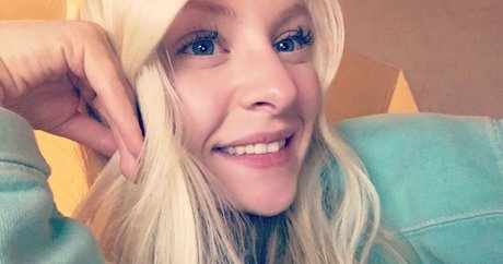 Freshmanblondie18
