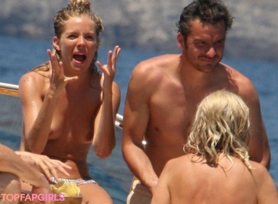 Foto desnuda filtrada de OnlyFans de Sienna Miller #18 Foto desnuda filtrada de OnlyFans de Sienna Miller #18