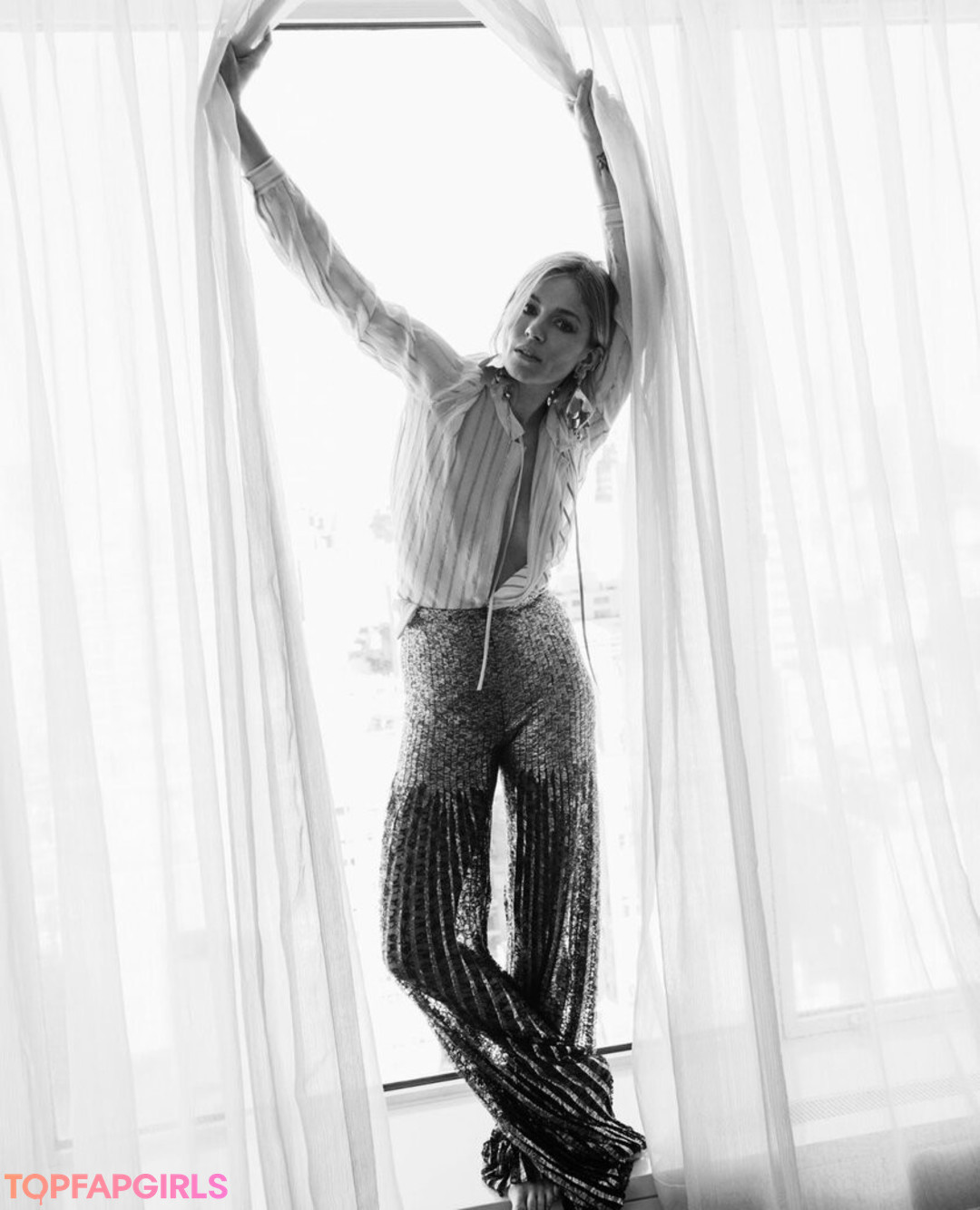 Foto desnuda filtrada de OnlyFans de Sienna Miller #81 Foto desnuda filtrada de OnlyFans de Sienna Miller #81