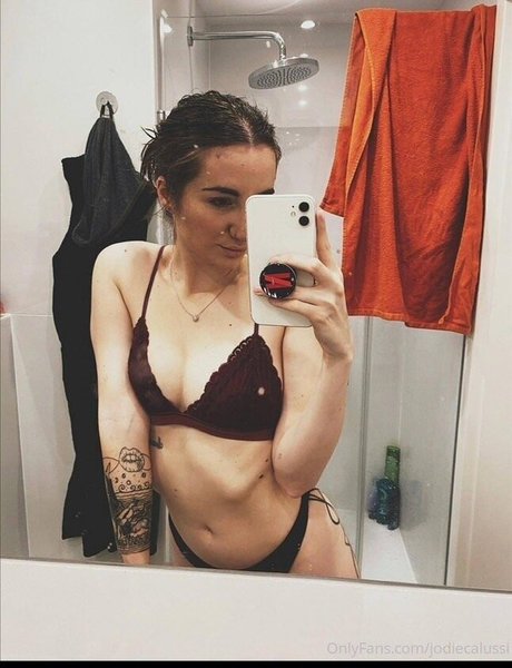 Foto desnuda filtrada de OnlyFans de Jodie Calussi