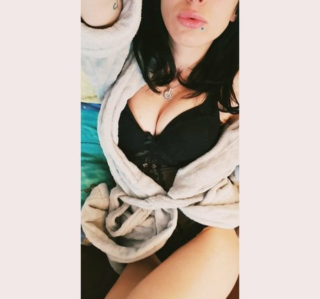 Alittlebitpsycho98