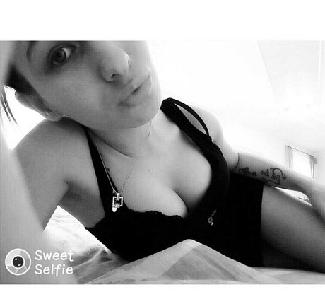 Foto desnuda filtrada de OnlyFans de Alittlebitpsycho98