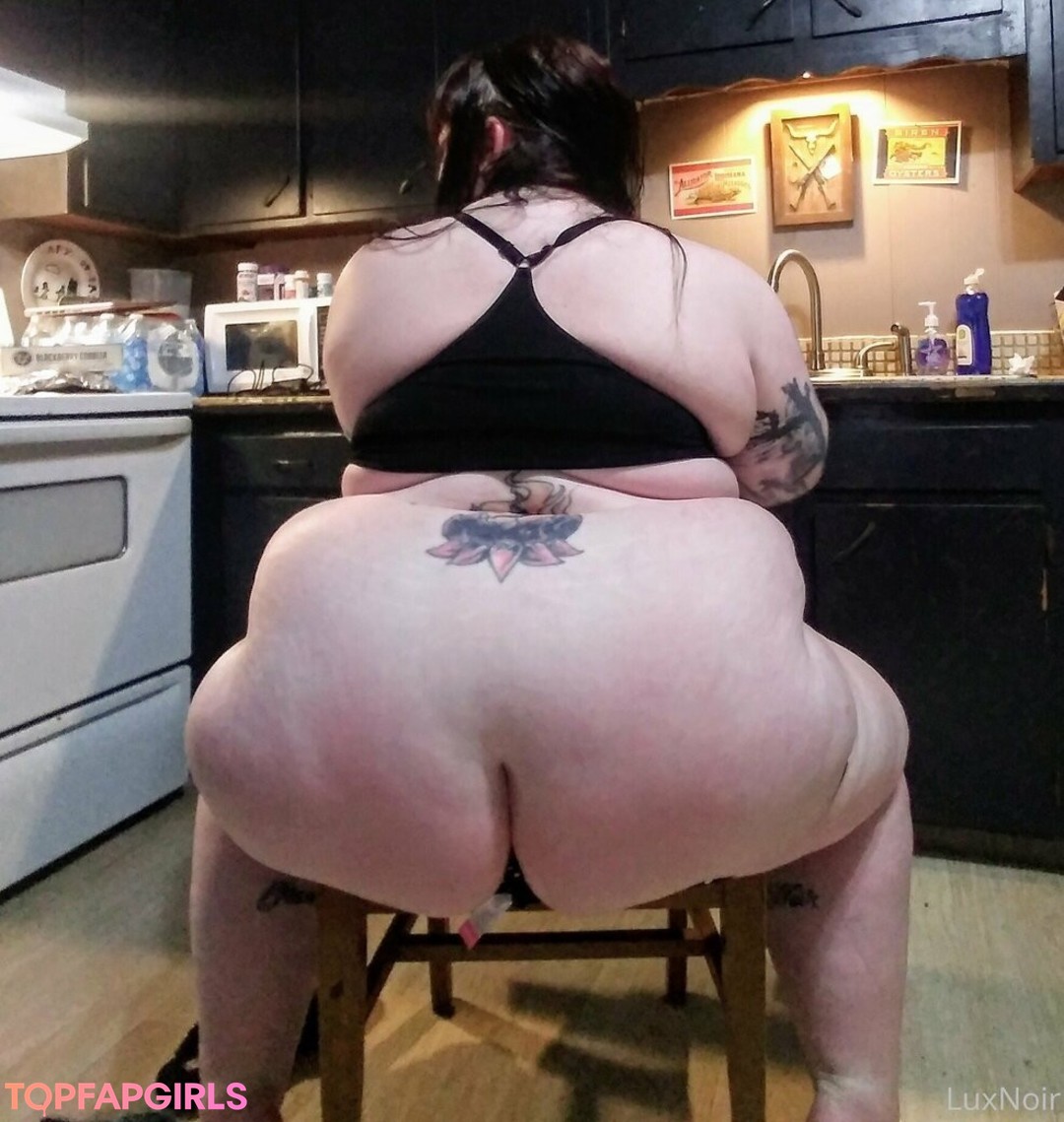 Foto desnuda filtrada de OnlyFans de Luxurynoir #55 Foto desnuda filtrada de OnlyFans de Luxurynoir #55