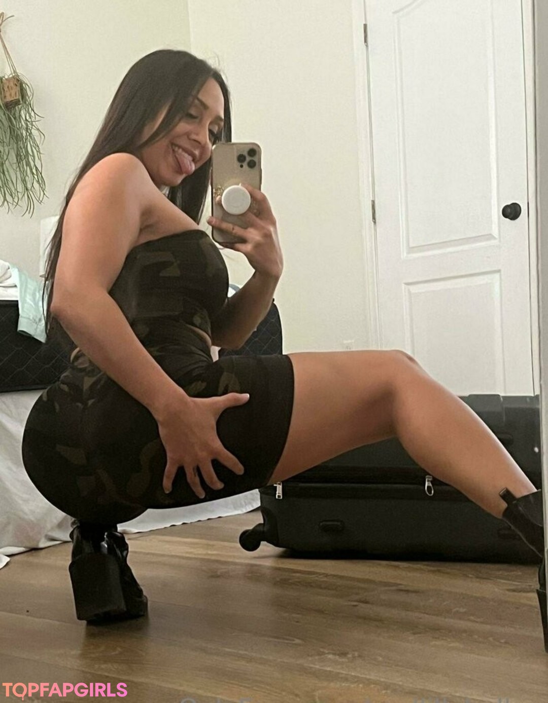 Foto desnuda filtrada de OnlyFans de Lilly Hall #210 Foto desnuda filtrada de OnlyFans de Lilly Hall #210