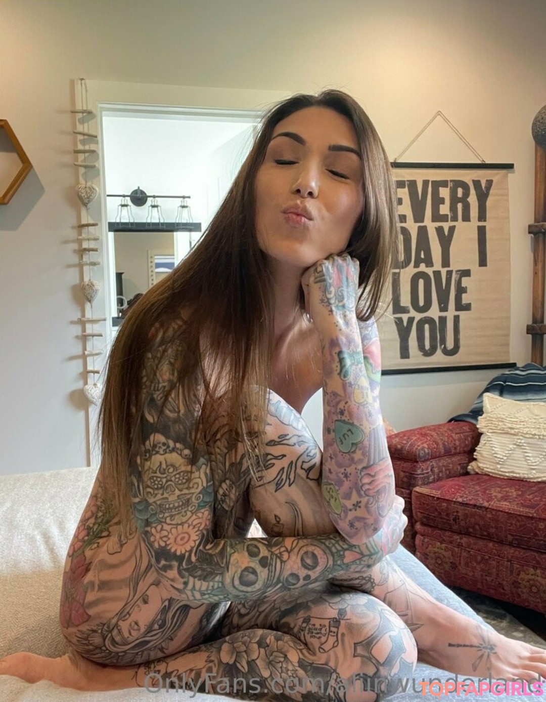 Foto desnuda filtrada de OnlyFans de Aliinwunderland #30 Foto desnuda filtrada de OnlyFans de Aliinwunderland #30