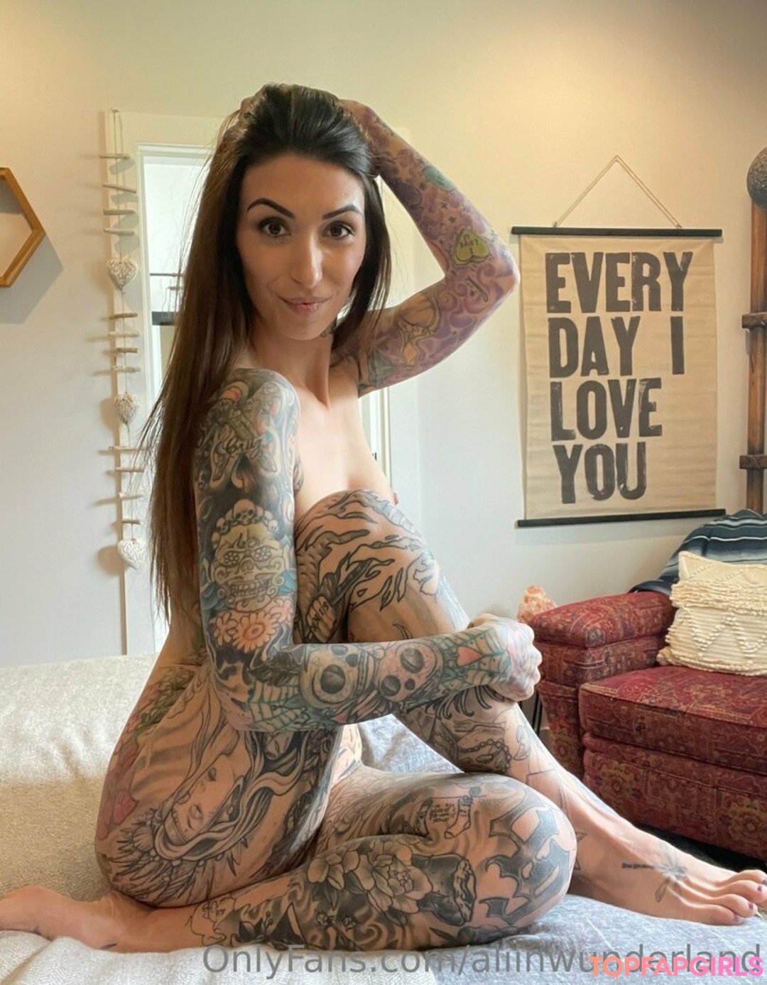 Foto desnuda filtrada de OnlyFans de Aliinwunderland #31 Foto desnuda filtrada de OnlyFans de Aliinwunderland #31