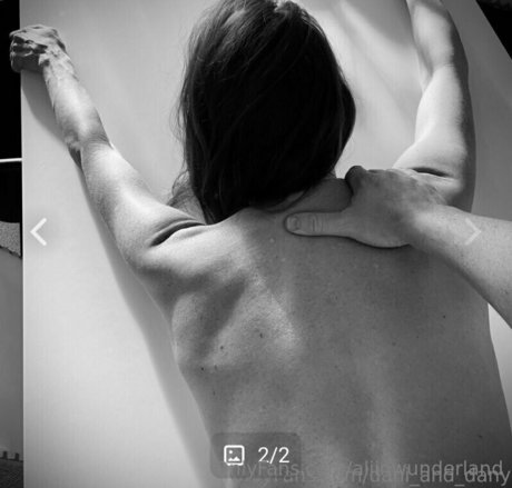 Foto desnuda filtrada de OnlyFans de Aliinwunderland
