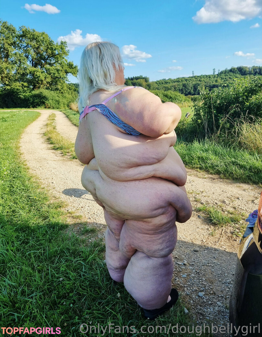 Foto desnuda filtrada de OnlyFans de Doughbellygirl #59 Foto desnuda filtrada de OnlyFans de Doughbellygirl #59