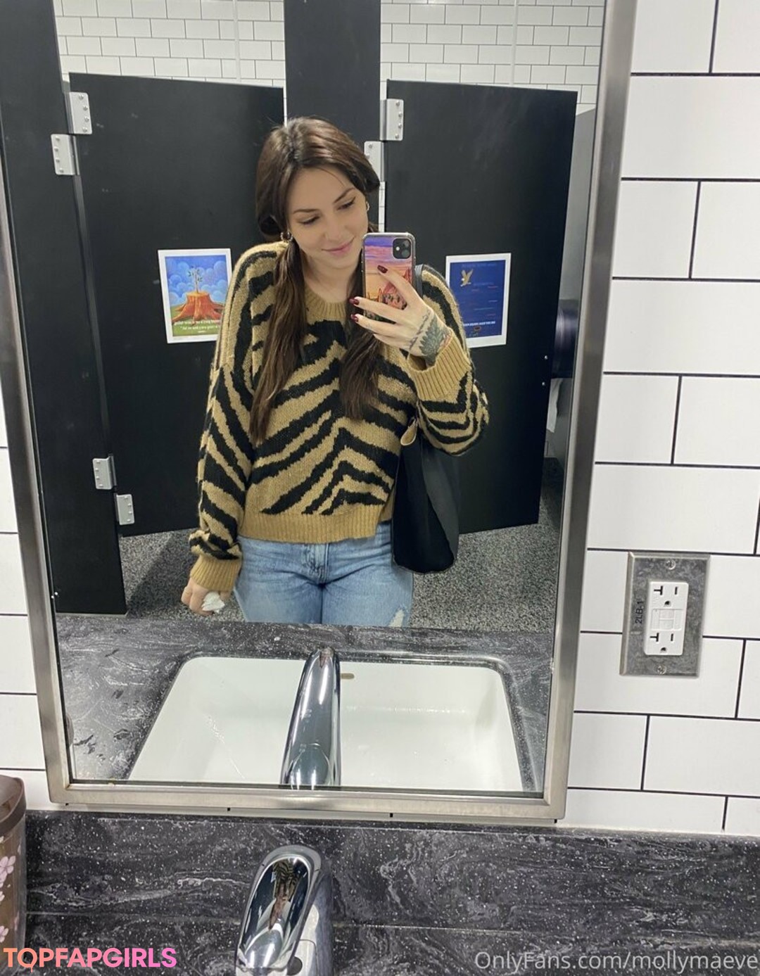 Foto desnuda filtrada de OnlyFans de Mollymaeve #129 Foto desnuda filtrada de OnlyFans de Mollymaeve #129