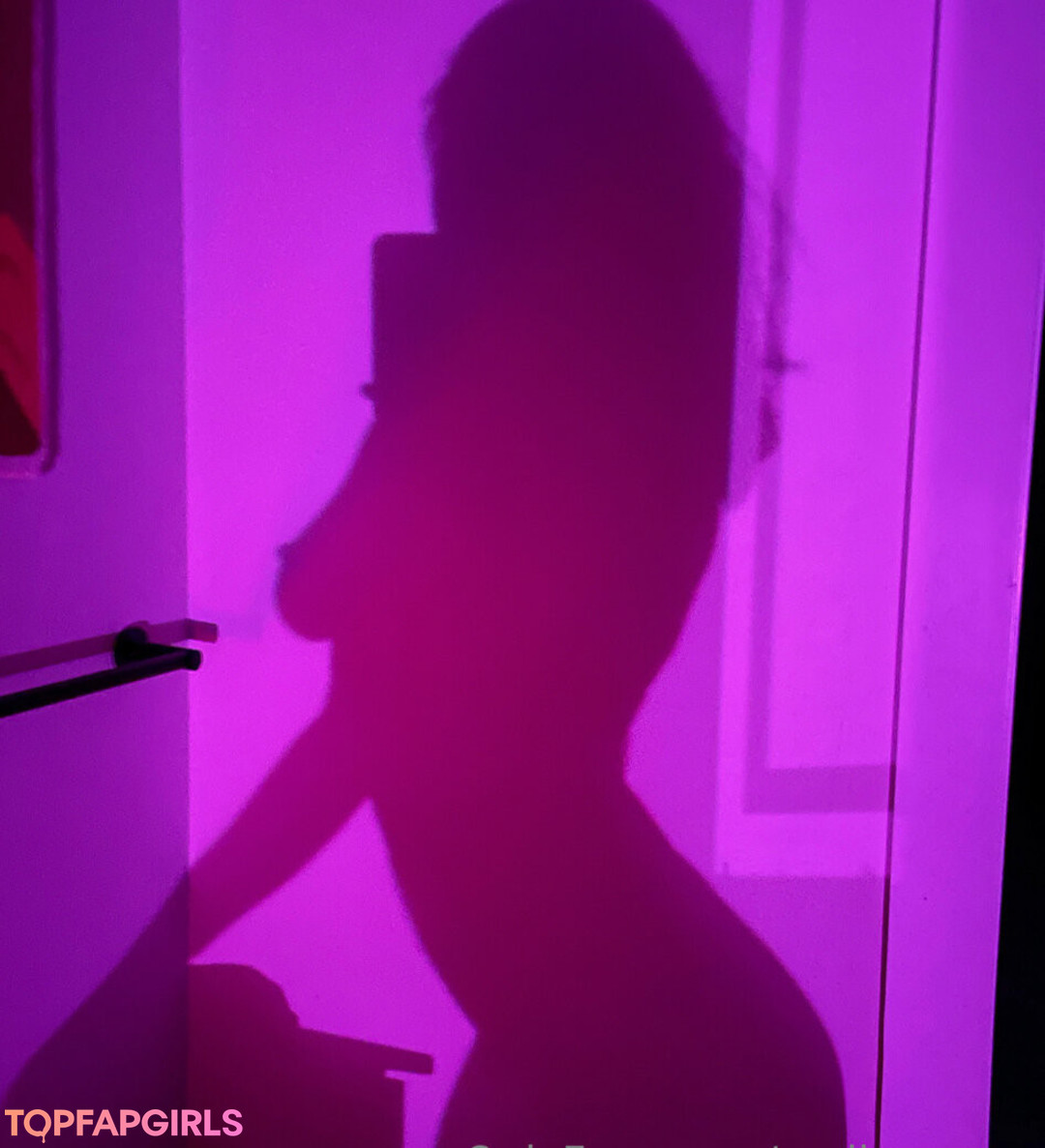 Foto desnuda filtrada de OnlyFans de Mollymaeve #417 Foto desnuda filtrada de OnlyFans de Mollymaeve #417