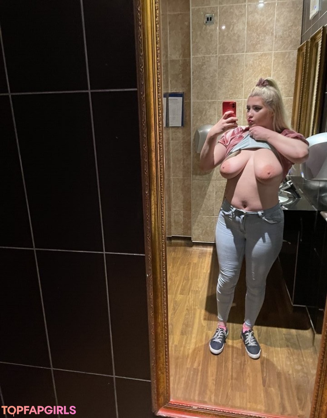 Foto desnuda filtrada de OnlyFans de Shiofficialxox #22 Foto desnuda filtrada de OnlyFans de Shiofficialxox #22