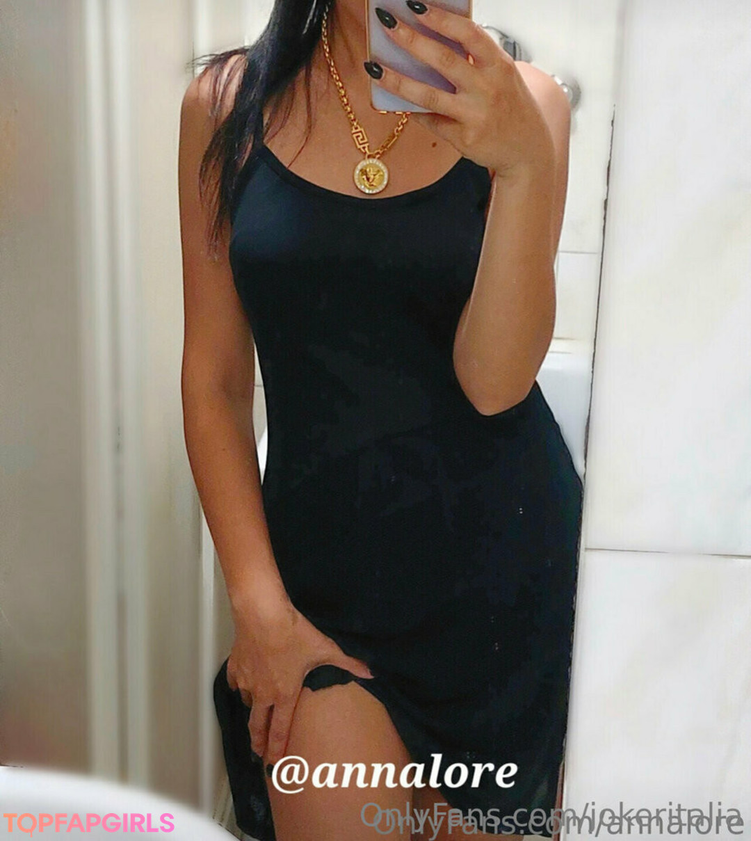 Foto desnuda filtrada de OnlyFans de Jokeritalia #136 Foto desnuda filtrada de OnlyFans de Jokeritalia #136