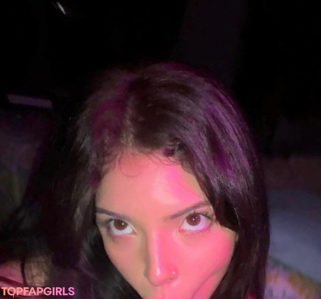 Foto desnuda filtrada de OnlyFans de Belindanohemy #5 Foto desnuda filtrada de OnlyFans de Belindanohemy #5