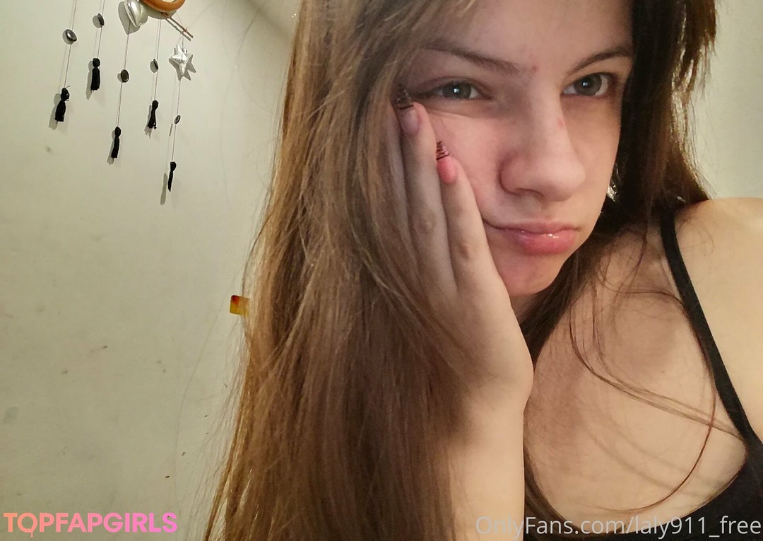 Foto desnuda filtrada de OnlyFans de Laly911free #70 Foto desnuda filtrada de OnlyFans de Laly911free #70