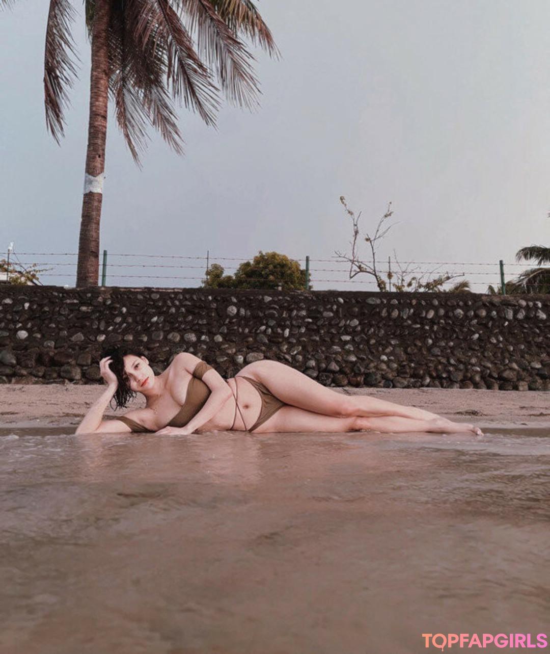 Foto desnuda filtrada de OnlyFans de Criselda Alvarez #2 Foto desnuda filtrada de OnlyFans de Criselda Alvarez #2